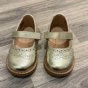 Elephantito Metallic Gold Mary Jane Shoes size 5